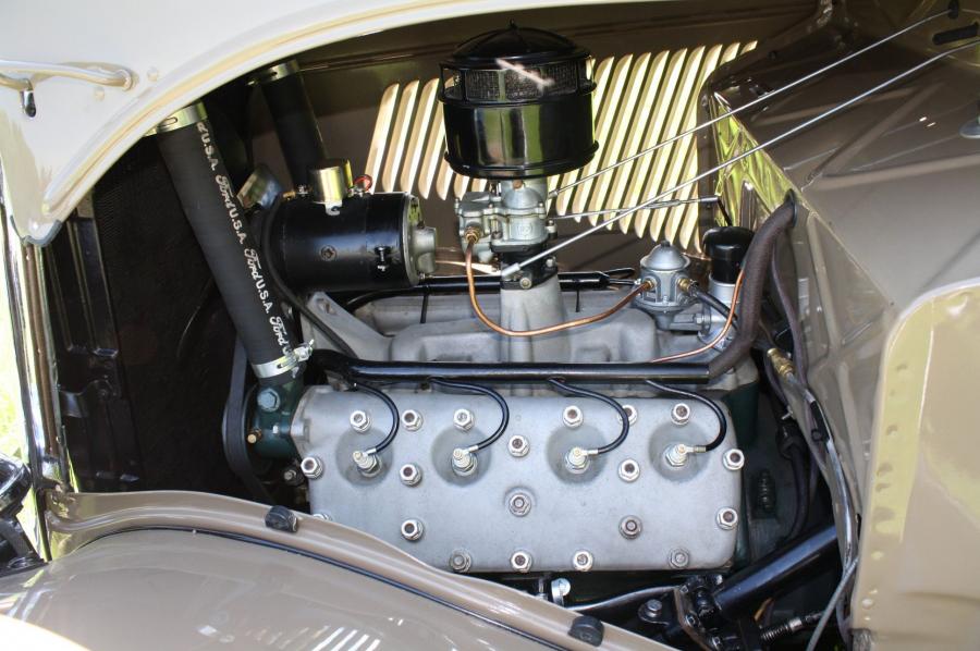  Ford Model 40 DeLuxe Cabriolet 1934 года  (фото 10 из 11)
